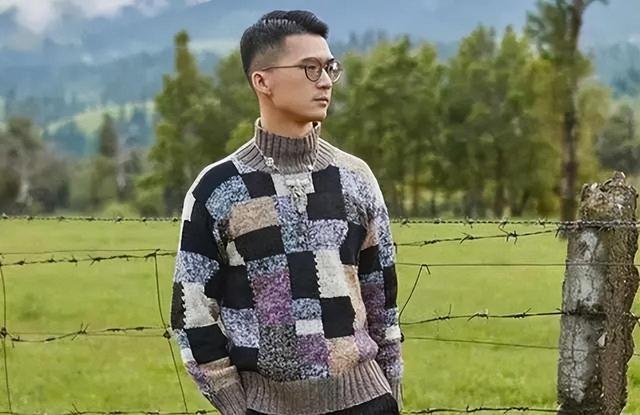 汕头85后小伙，靠织毛衣两登央视，一件毛衣卖9899元，年入500万-5.jpg