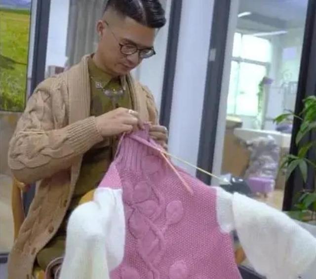 汕头85后小伙，靠织毛衣两登央视，一件毛衣卖9899元，年入500万-22.jpg