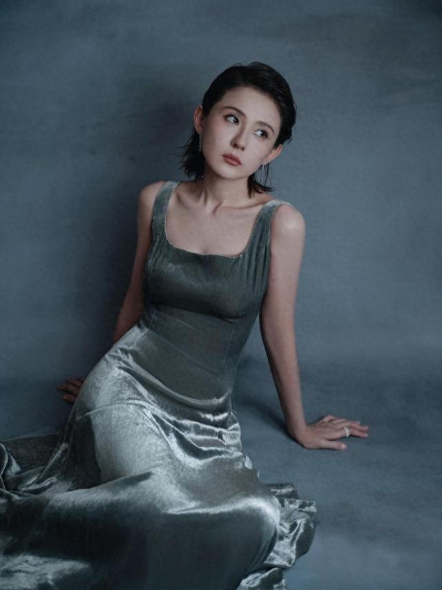 内娱又多了一个娃，38岁女视后“去父留子”，做的比张碧晨还要狠-1.jpg