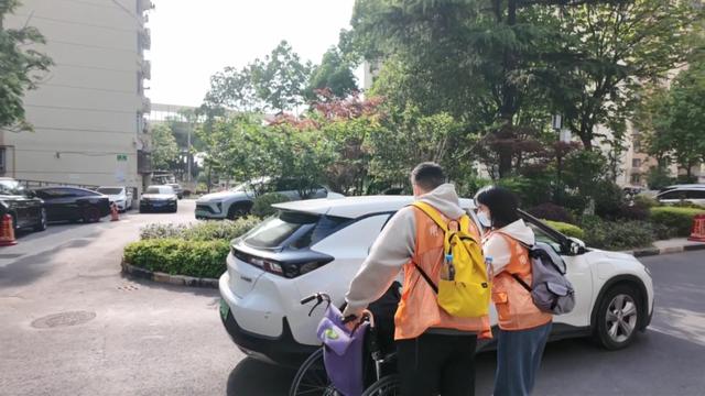 上海确认：正在试点！需求暴涨，男护士决定转行……爷叔激动：试了一次，就一发不可收拾-2.jpg