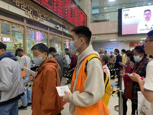 上海确认：正在试点！需求暴涨，男护士决定转行……爷叔激动：试了一次，就一发不可收拾-4.jpg