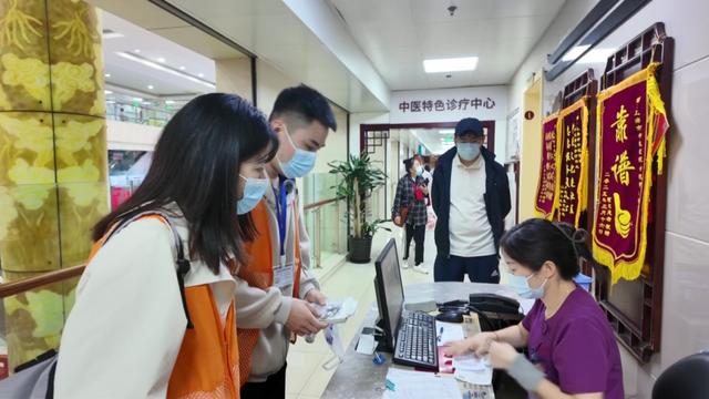 上海确认：正在试点！需求暴涨，男护士决定转行……爷叔激动：试了一次，就一发不可收拾-5.jpg