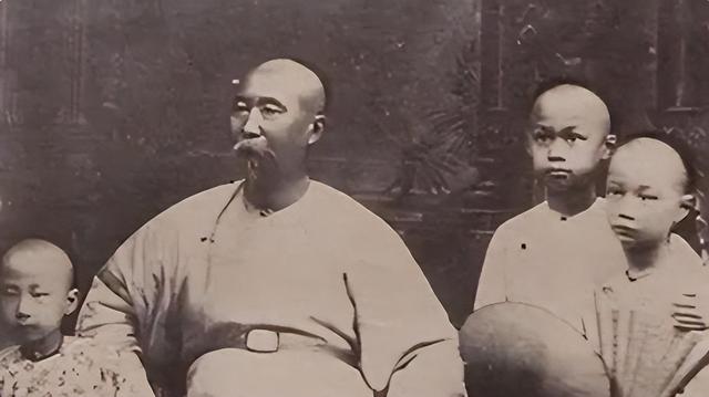 哥哥穷得娶不起，妹妹丑得嫁不出，两人凑合生下一儿子威震天下-6.jpg