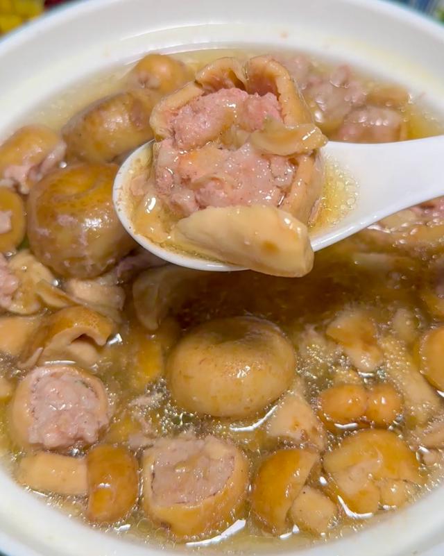昆明8家能征服米其林评委的小馆子，食材很恶心，味道很土匪-21.jpg
