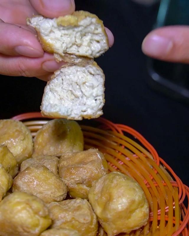 昆明8家能征服米其林评委的小馆子，食材很恶心，味道很土匪-45.jpg