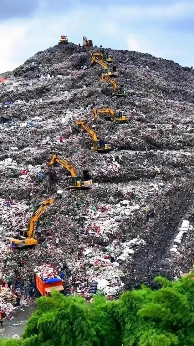 深圳重挖 110 米垃圾山，把欧美看呆了：中国已经陷入“垃圾荒”了-4.jpg