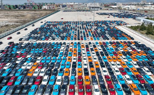 美国人瞒着白宫，跑去墨西哥人肉背回中国车，一算账：省下 2 万刀-23.jpg