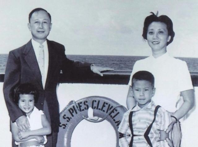 钱学森36岁还未婚，妹妹钱学英帮他相亲，他却说：要不你嫁给我吧-12.jpg