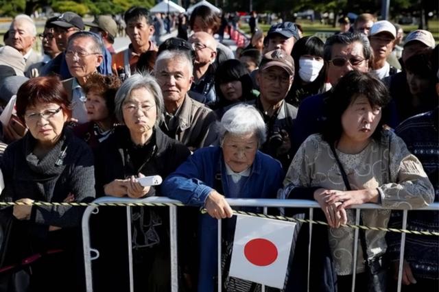 日本债市崩了！三十年来最猛抛售！全球最大债务还能撑多久？-3.jpg