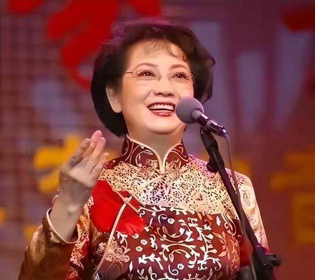 越闹越大！李维康去世仅1天，私生活被扒底朝天，女儿也被牵连-4.jpg