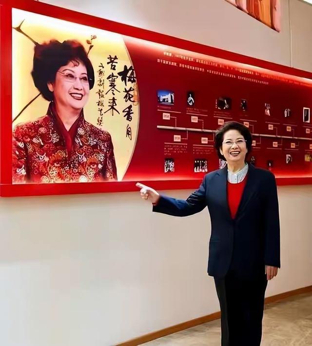 越闹越大！李维康去世仅1天，私生活被扒底朝天，女儿也被牵连-5.jpg
